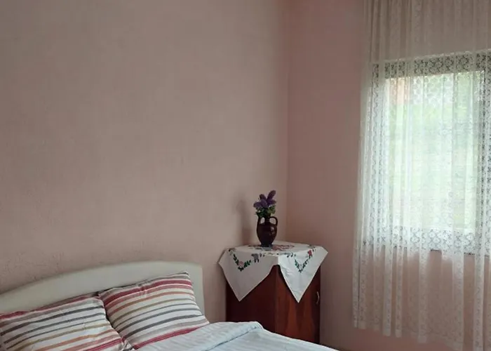 House Above 度假居