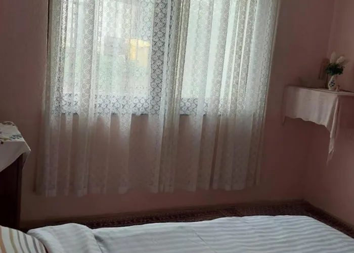 House Above 度假居 *